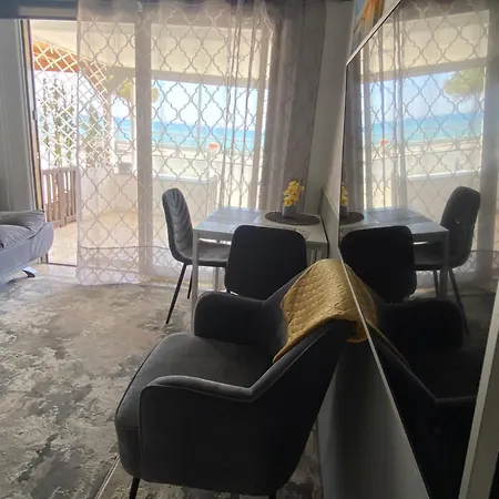 Mackenzie By The Sea Ground Floor Apartment Larnaca