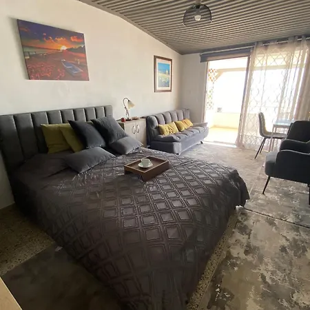 Mackenzie By The Sea Ground Floor Apartment Larnaca
