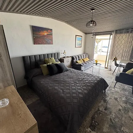 Apartment Mackenzie By The Sea Ground Floor Larnaca