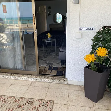 Mackenzie By The Sea One Bed Ground Floor Apartament