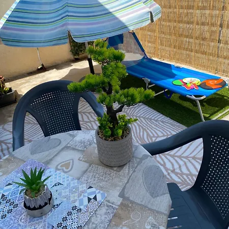 Mackenzie By The Sea One Bed Ground Floor * Larnaka